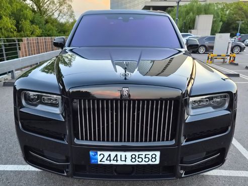 Rolls-Royce Cullinan 6.7 V12 Black Badge — пробег 4 000 км — фото 2 из 5