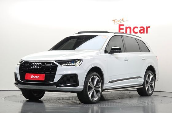 Audi Q7 55 TFSI Quattro Premium — пробег 61 850 км — фото 1 из 5