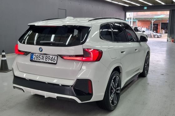 BMW X1 xDrive 20i M Sport — пробег 7 006 км — фото 3 из 5