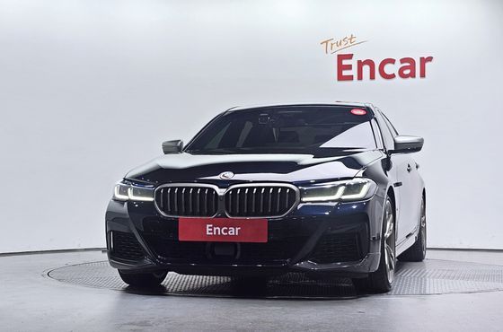 BMW 5-Series M550i xDrive — пробег 39 859 км — фото 3 из 5
