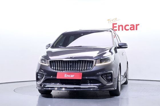 Kia Carnival 7-Seater Limousine VIP — пробег 91 660 км — фото 3 из 5