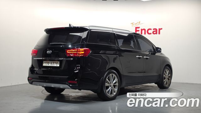 Kia Carnival из Кореи Encar