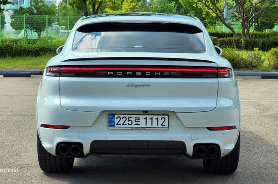 Porsche Cayenne 3.0 E-Hybrid Coupe — пробег 36 536 км — фото 4 из 5