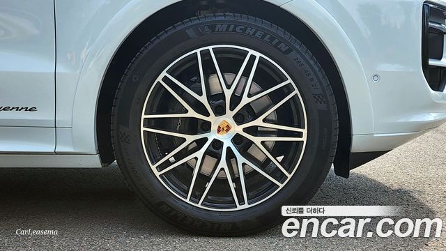 Porsche Cayenne 3.0 E-Hybrid Coupe — пробег 36 536 км — фото 5 из 5