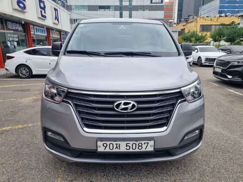 Hyundai Starex Van 5-Seater Smart — пробег 70 512 км — фото 2 из 5