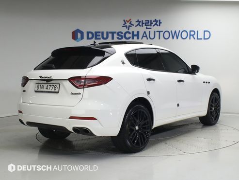 Maserati Levante 3.0 S AWD — пробег 118 789 км — фото 2 из 5