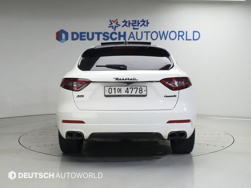 Maserati Levante 3.0 S AWD — пробег 118 789 км — фото 4 из 5