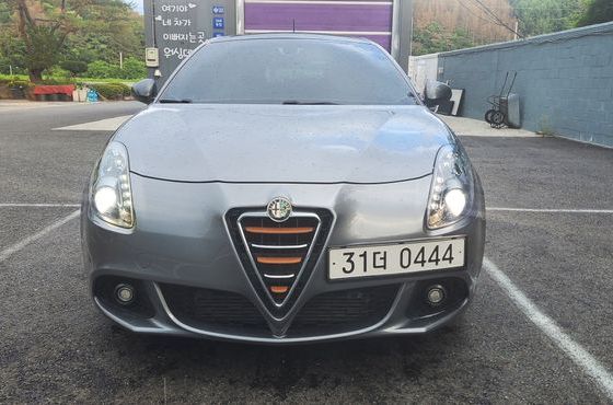 Alfa Romeo Giulietta 1.7 — пробег 58 000 км — фото 1 из 5
