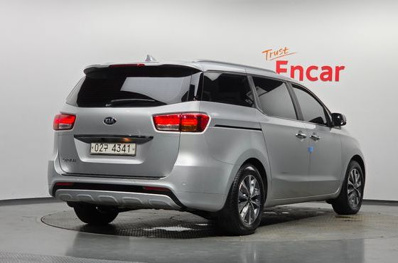 Kia Carnival 9-seater Luxury — пробег 214 747 км — фото 2 из 5