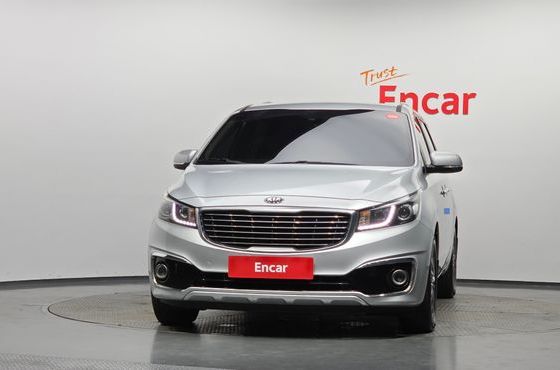 Kia Carnival 9-seater Luxury — пробег 214 747 км — фото 3 из 5