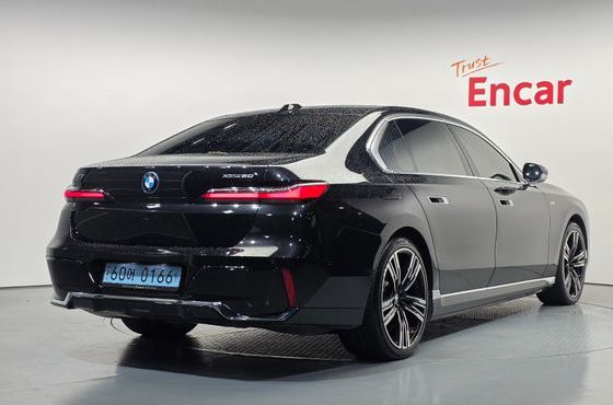 BMW i7 xDrive 60 M sport — пробег 50 761 км — фото 2 из 5