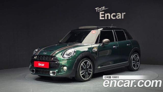 Mini Cooper 5Door Standard 3rd — пробег 82 426 км — фото 1 из 5