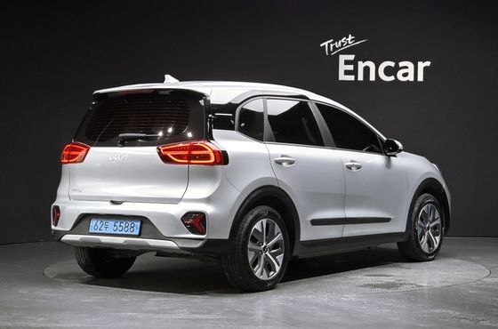 Kia Niro Air — пробег 28 907 км — фото 2 из 5