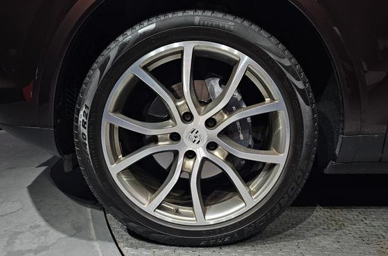 Porsche Cayenne 3.0 — пробег 76 854 км — фото 5 из 5