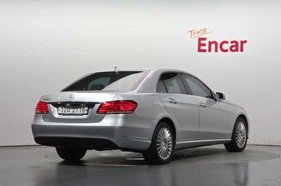 Mercedes-Benz E-Class E200 Elegance — пробег 141 148 км — фото 2 из 5
