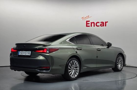 Lexus ES Luxury Plus — пробег 81 244 км — фото 2 из 5
