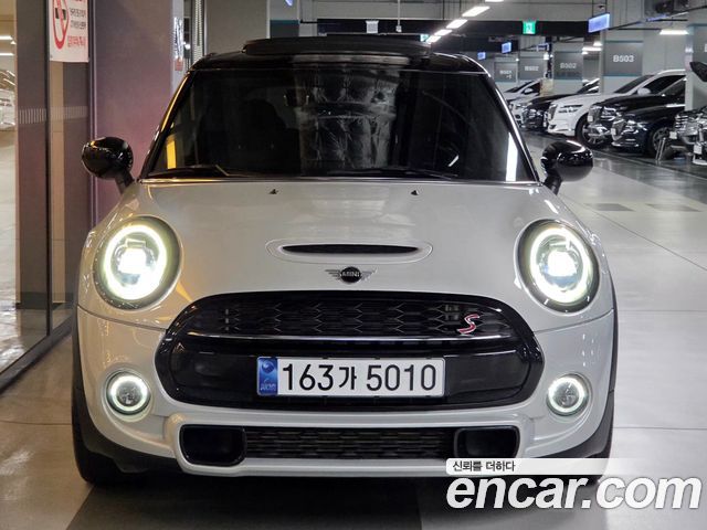 Mini Cooper 5Door HIGH 3rd — пробег 55 000 км — фото 2 из 5