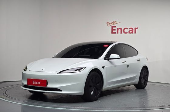 Tesla Model 3 RWD — пробег 34 321 км — фото 1 из 5