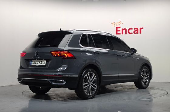 Volkswagen Tiguan 2.0 TDI Prestige — пробег 90 414 км — фото 2 из 5