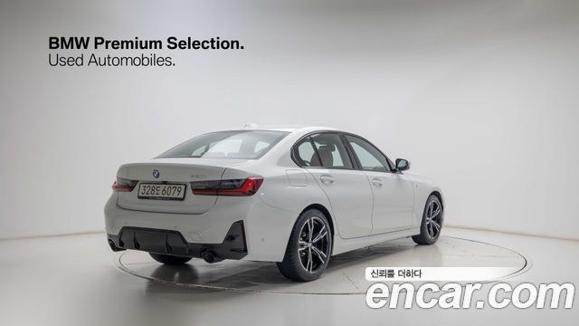 BMW 3-Series 320i M Sport — пробег 7 710 км — фото 2 из 5