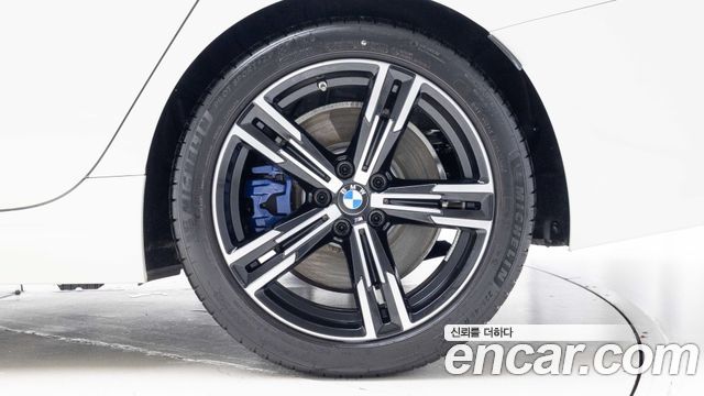 BMW 3-Series 320i M Sport — пробег 7 710 км — фото 5 из 5