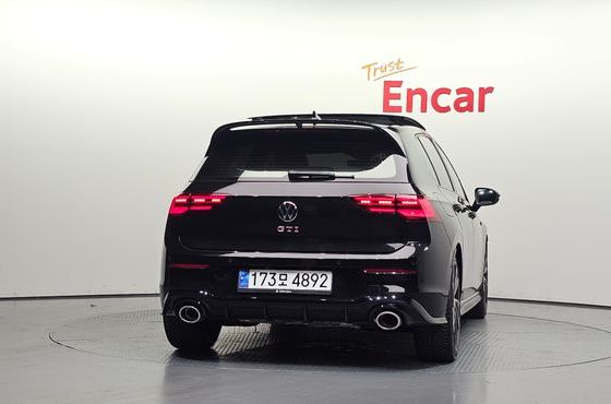 Volkswagen Golf 2.0 GTI — пробег 26 821 км — фото 4 из 5