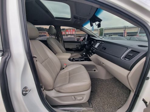 Kia Carnival 9-Seater Noblesse Special — пробег 273 384 км — фото 5 из 5