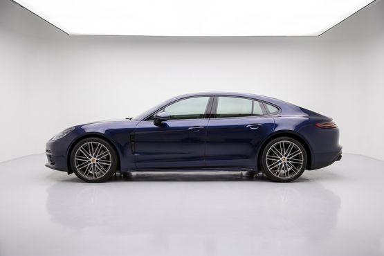 Porsche Panamera 3.0 AWD — пробег 74 980 км — фото 1 из 5