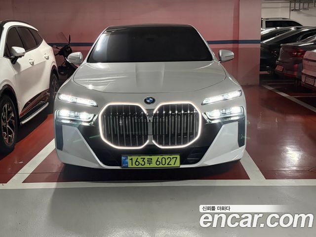 BMW 7-Series 740i xDrive M Sport — пробег 16 000 км — фото 1 из 5
