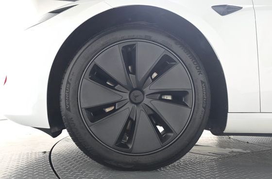 Tesla Model 3 RWD — пробег 26 722 км — фото 5 из 5
