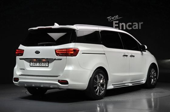 Kia Carnival 9-Seater Noblesse — пробег 172 611 км — фото 2 из 5