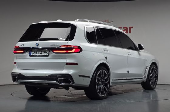 BMW X7 xDrive 40i M Sport 6STR — пробег 22 725 км — фото 2 из 5