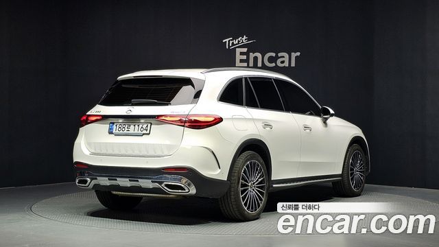 Mercedes-Benz GLC-Class GLC300 4MATIC AMG Line — пробег 22 312 км — фото 2 из 5