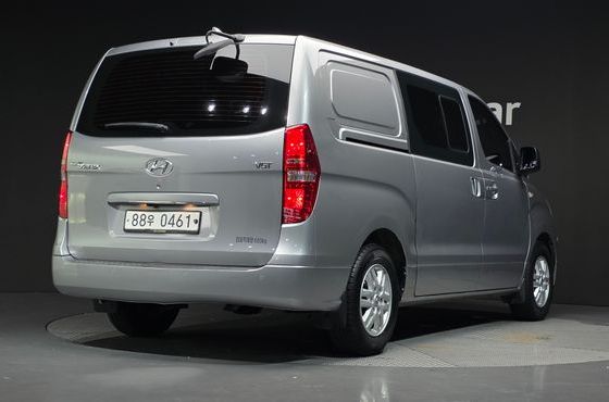 Hyundai Starex 5-Seater VAN Smart — пробег 129 264 км — фото 2 из 5