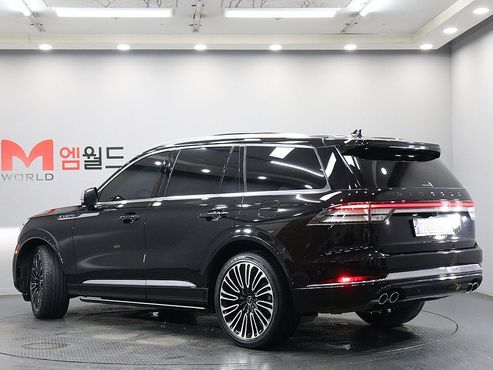 Lincoln Aviator 3.0 Black Label AWD — пробег 40 000 км — фото 2 из 5