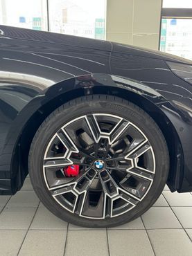 BMW 5-Series 530i xDrive M Sport Pro Special Edition — пробег 8 200 км — фото 4 из 5