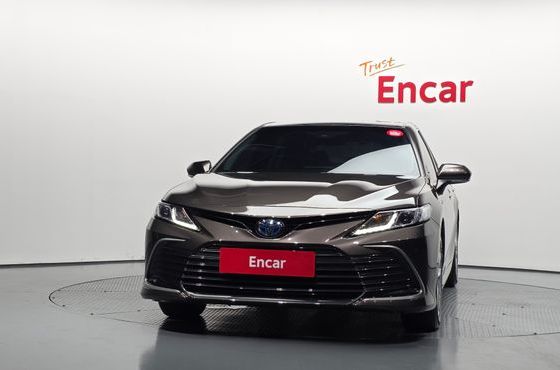 Toyota Camry 2.5 LE Hybrid — пробег 32 926 км — фото 3 из 5