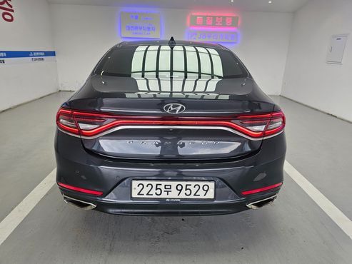 Hyundai Grandeur 2.4 Premium Special — пробег 97 761 км — фото 4 из 5