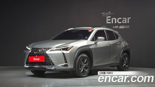 Lexus UX 2.0 2WD — пробег 39 755 км — фото 1 из 5