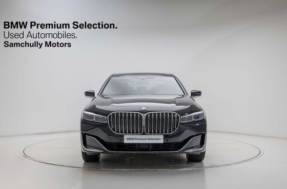 BMW 7-Series 740Li xDrive Design Pure Excellence — пробег 162 100 км — фото 1 из 5