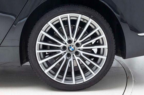 BMW 7-Series 740Li xDrive Design Pure Excellence — пробег 162 100 км — фото 5 из 5