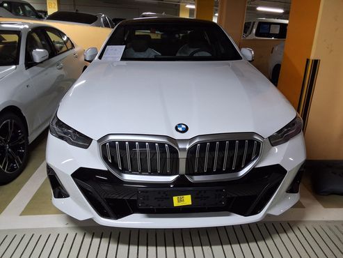 BMW 5-Series 520i M Sport — пробег 11 км — фото 2 из 5