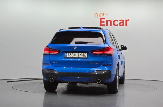 BMW X1 xDrive 20i M Sport — пробег 52 390 км — фото 4 из 5