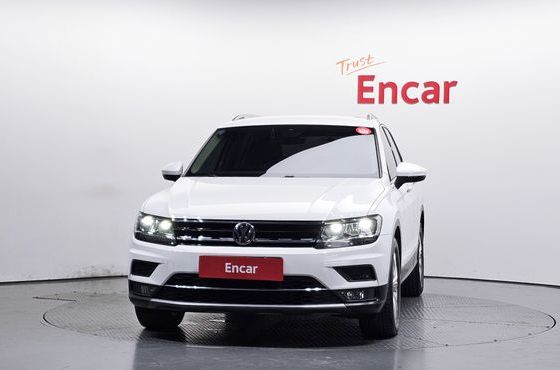Volkswagen Tiguan 2.0 TDI Premium — пробег 115 829 км — фото 3 из 5
