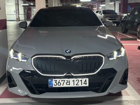BMW 5-Series 520i M Sport — пробег 4 000 км — фото 3 из 5