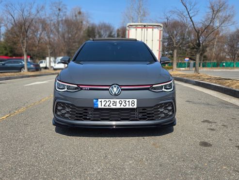 Volkswagen Golf 2.0 GTI — пробег 6 400 км — фото 1 из 5