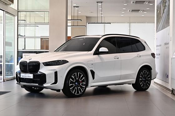 BMW X5 xDrive 50e M Sport — пробег 55 419 км — фото 1 из 5