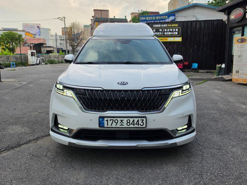 Kia Carnival Gasoline 9-Seater Hi-Limousine Signature — пробег 180 000 км — фото 1 из 5