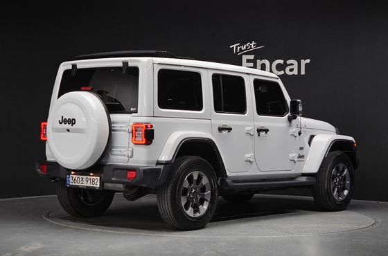 Jeep Wrangler 2.0 Overland Power Top 4Door — пробег 42 031 км — фото 2 из 5