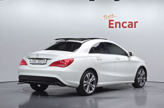 Mercedes-Benz CLA-Class CLA200 d — пробег 255 051 км — фото 2 из 5